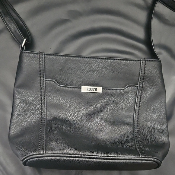 Roots Handbags - Roots 100%Black Pebbled Leather Adjustable Strap Crossbody Stainless HardwareBag
